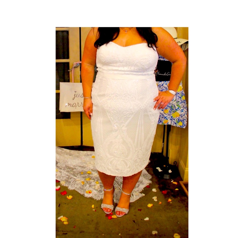 White plus size dress Midi